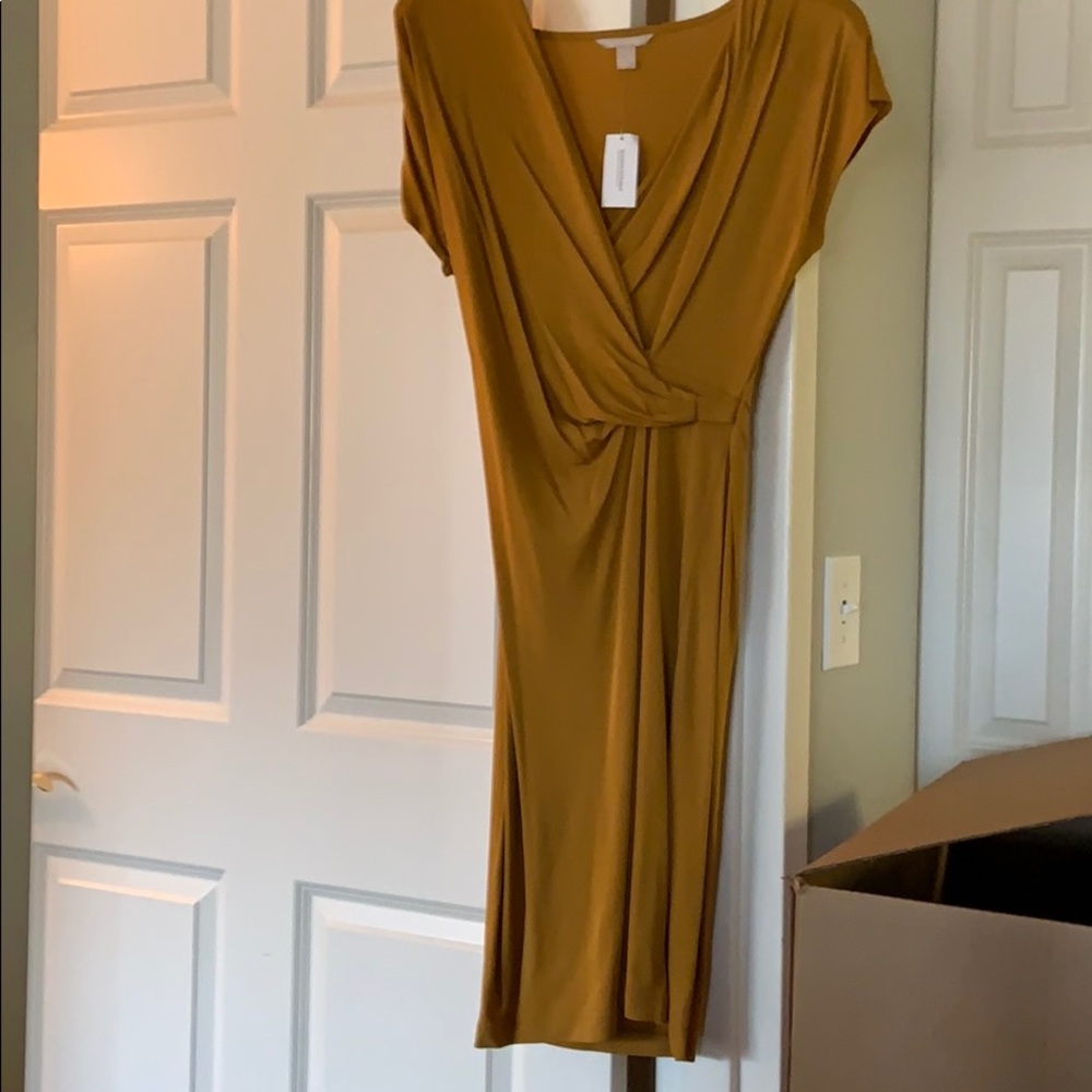 Matte gold Banana Republic jersey dress in Small